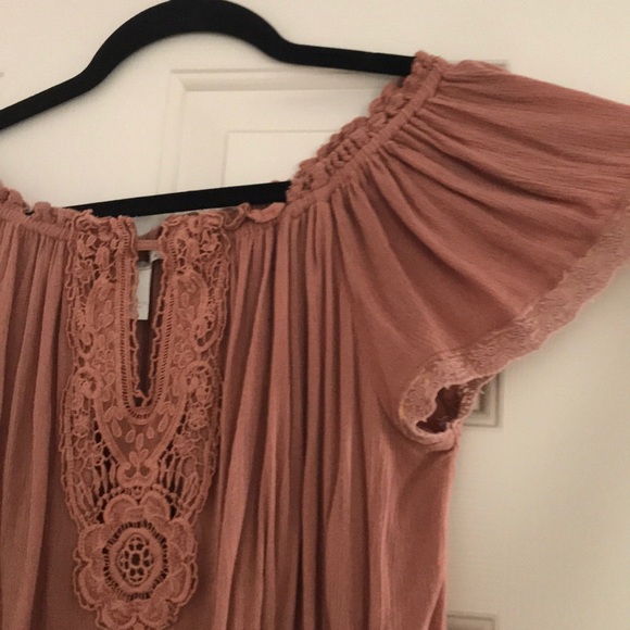Pink off the shoulder blouse - Picture 2 of 3